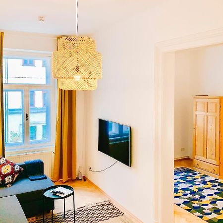 Contemporary City Apartment - By Nahuen Suites Graz Dış mekan fotoğraf