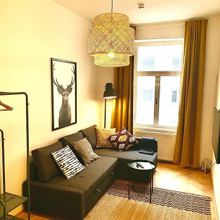 Contemporary City Apartment - By Nahuen Suites Graz Dış mekan fotoğraf