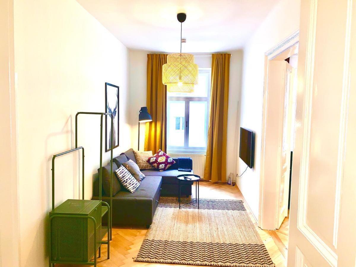 Contemporary City Apartment - By Nahuen Suites Graz Dış mekan fotoğraf